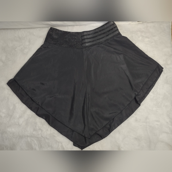 ALIVILA Y FASHION Women's Black Mini Skirt Size Large - Picture 4 of 9
